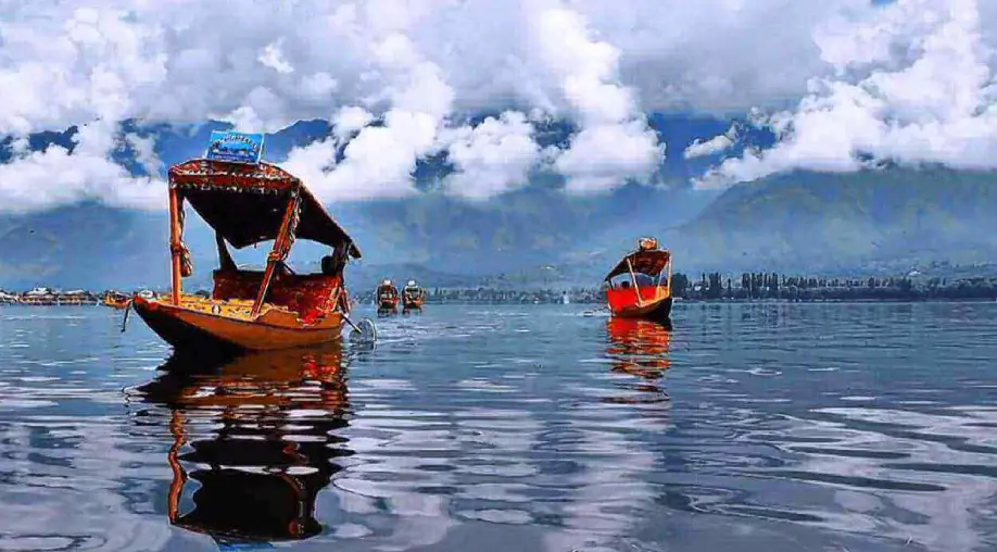 Kashmir Honeymoon Paradise